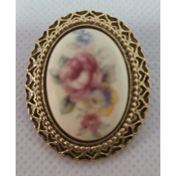 Vintage Floral Cameo Brooch Pin Porcelain Victorian Style Gold Tone Frame Oval - Picture 1 of 4